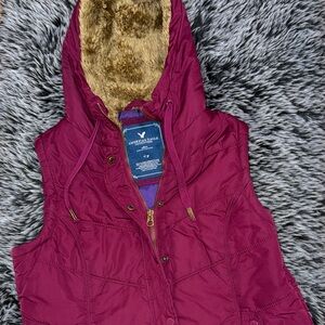 American Eagle Maroon Hooded Puffer Vest